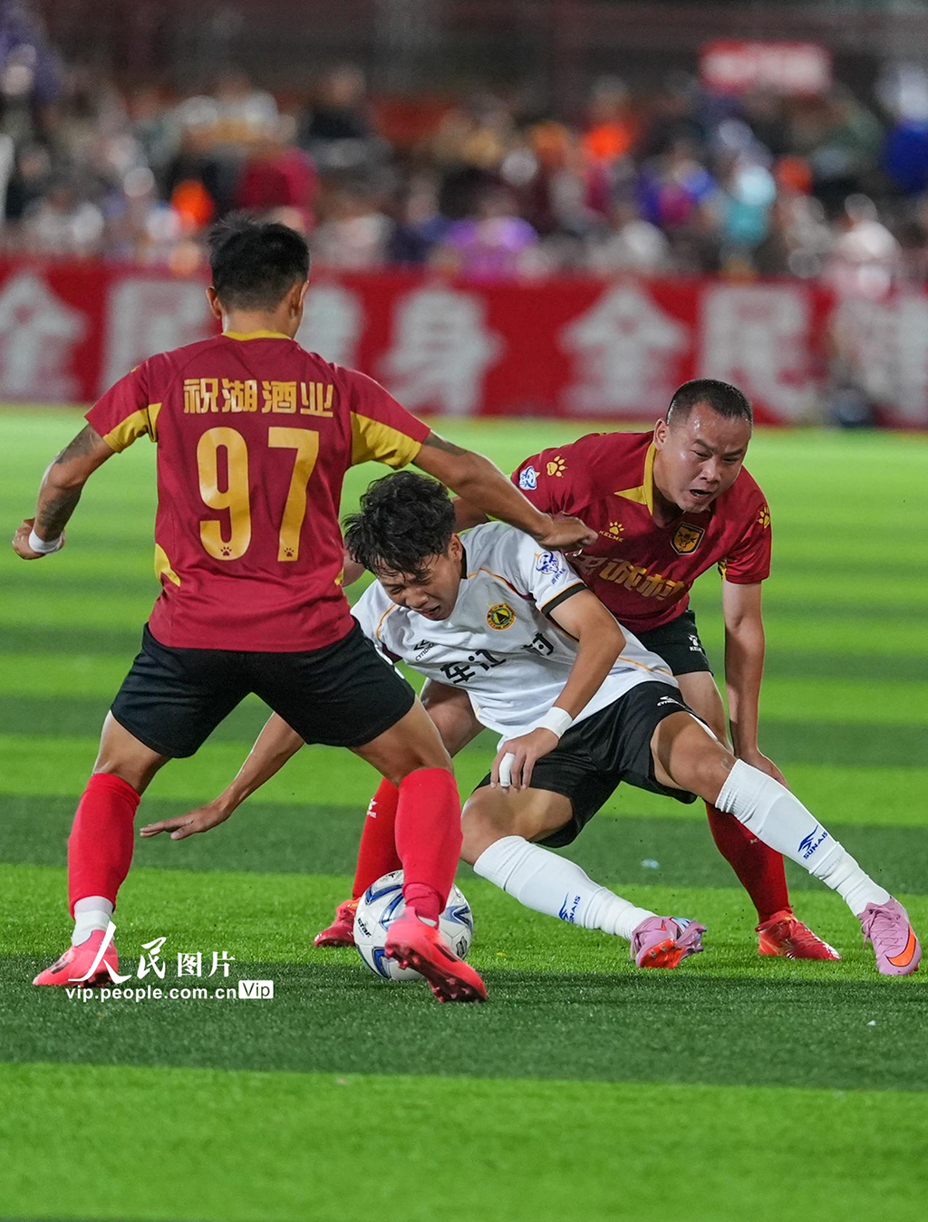 貴州“村超”足球超級聯賽在榕江啟幕【8】