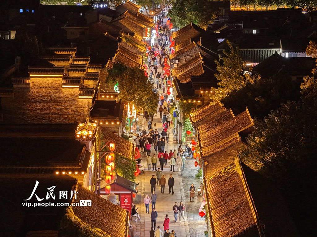 江蘇揚州:“夜經濟”點亮古街【6】