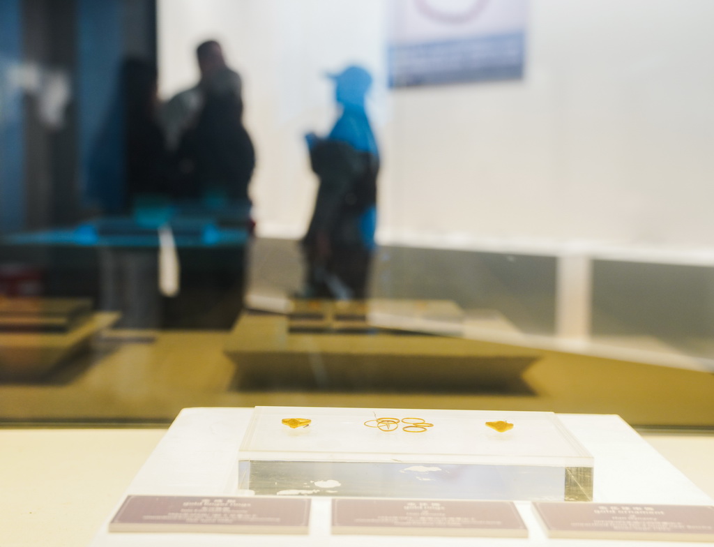 10月21日，游客在廣西合浦漢代文化博物館參觀。