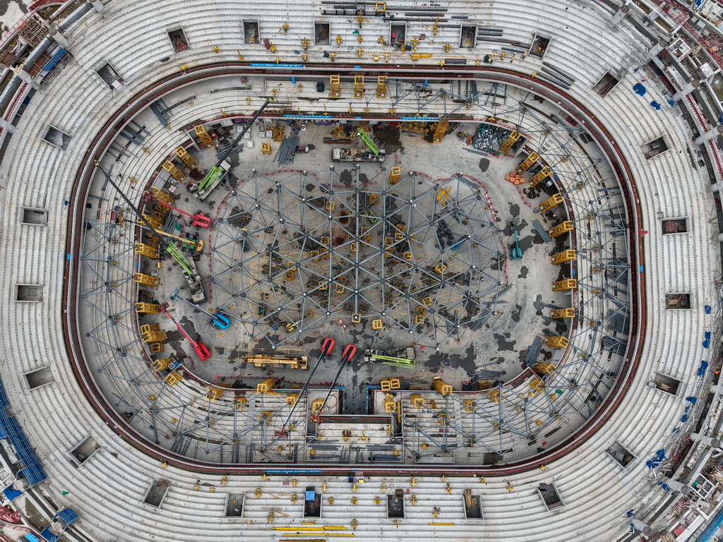 10月21日無人機拍攝的余杭國際體育中心工程體育館項目。