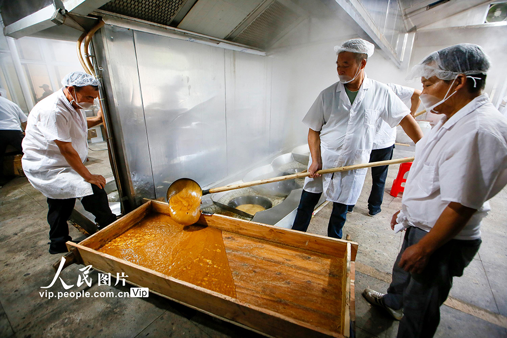 浙江溫嶺:古法熬糖甜蜜啟幕【2】