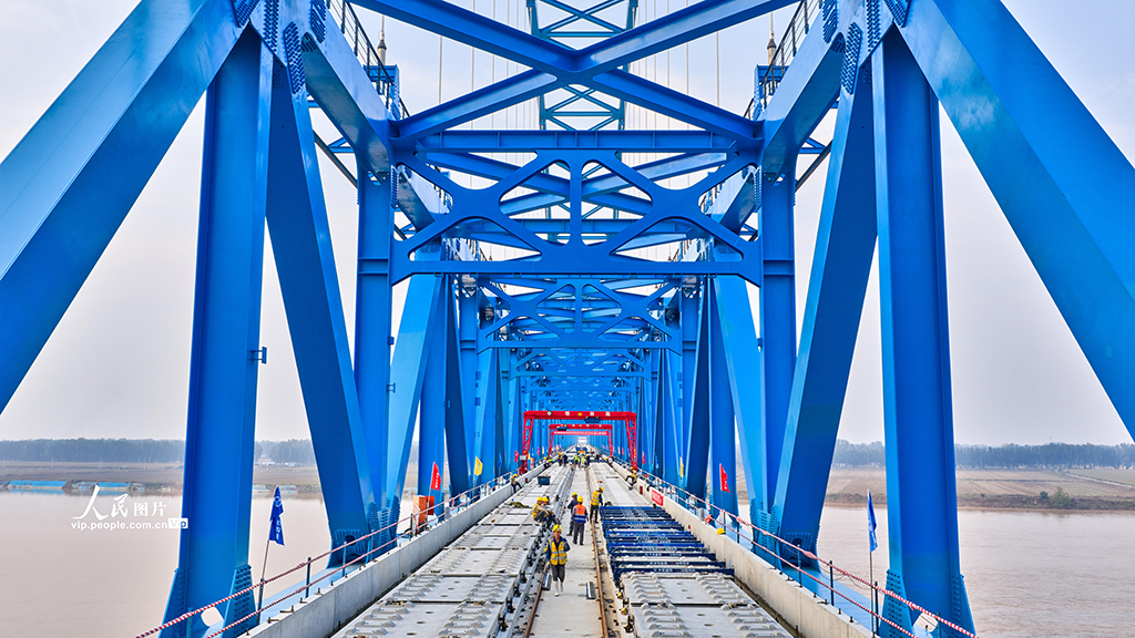 山東梁山:黃河特大橋無砟軌道工程全部完工【4】