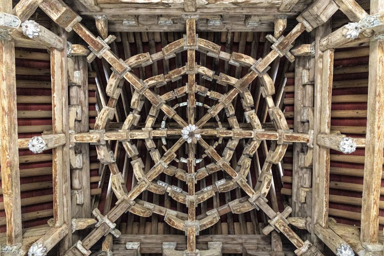 晉城市高平市神農鎮中廟村炎帝古中廟元代無梁殿木質藻井。王劍攝