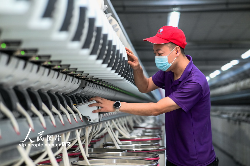 新疆呼圖壁:紡織企業生產忙【4】