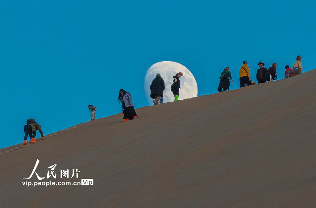 甘肅敦煌：大漠秋色醉游人【2】