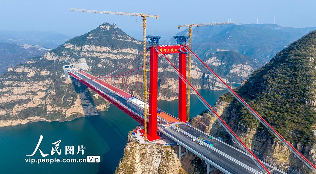 河南洛陽:濟新高速公路黃河三峽大橋建設加快推進【2】