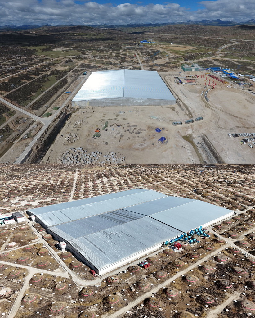 這是一張拼版照片。上圖：2018年6月19日，高海拔宇宙線觀測站正式開工；下圖：位于“拉索”中心的三個密閉“大水池”，這是水切倫科夫探測器陣列，水底安裝著2000多個國產20英寸超大型光電倍增管（10月28日攝，無人機照片）。