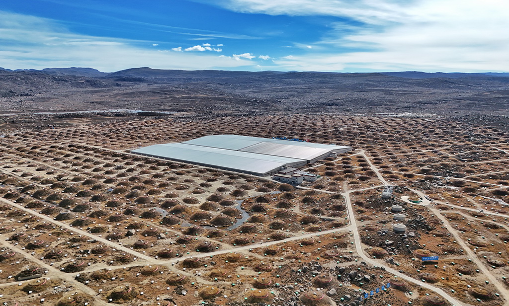 10月28日拍攝的高海拔宇宙線觀測站（無人機照片）。