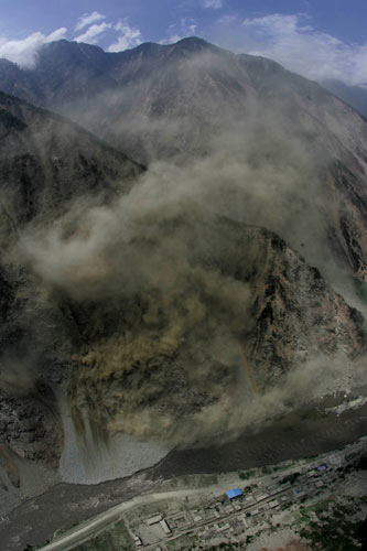 中國女攝影家協會副秘書長劉海山汶川地震紀實