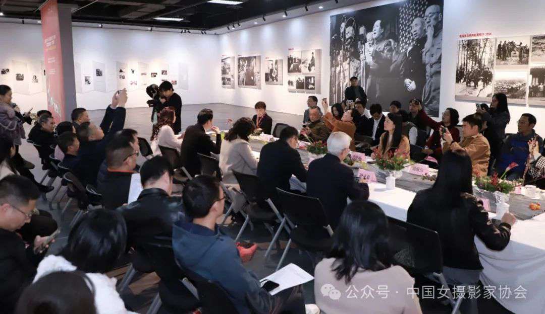 座談會現場。