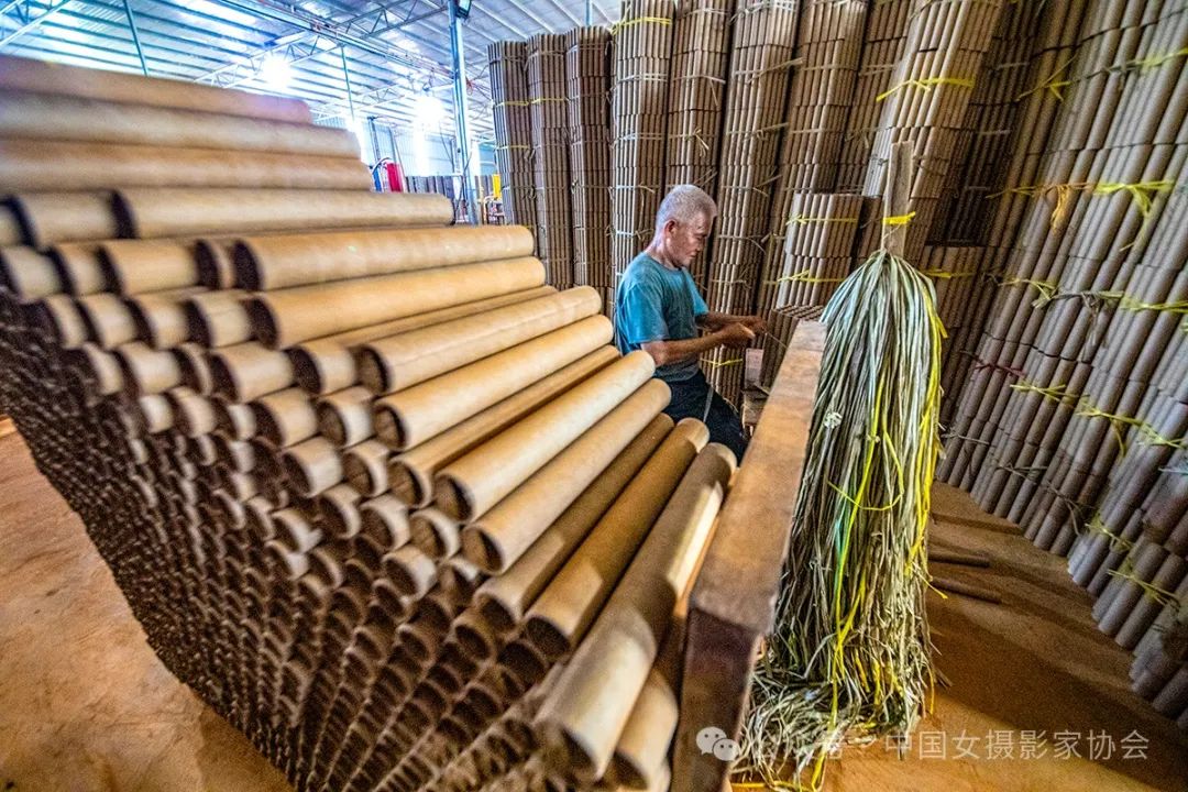 《花炮》 王娟 攝