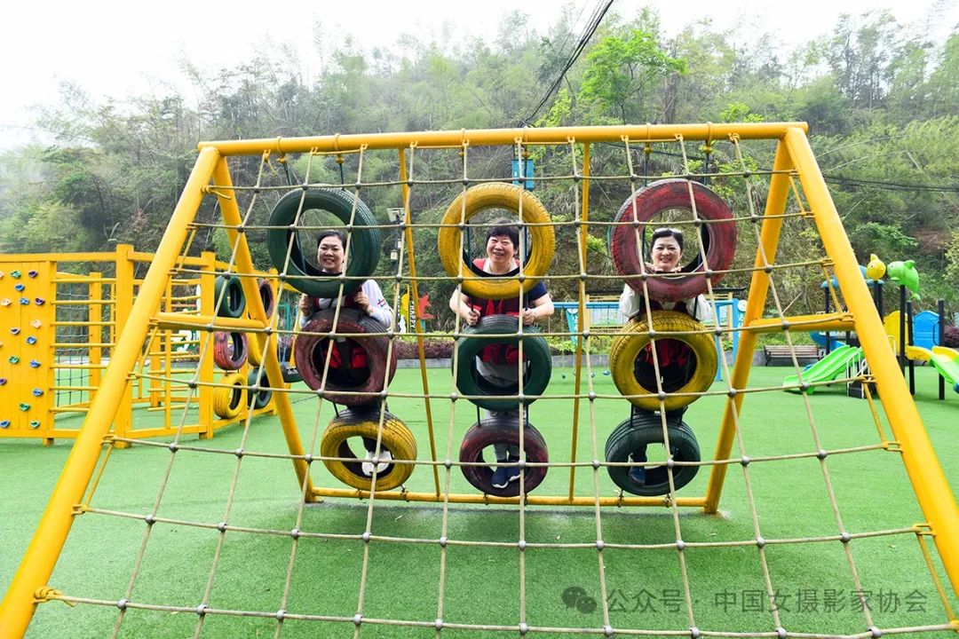 《歡樂時光》 吳波 攝