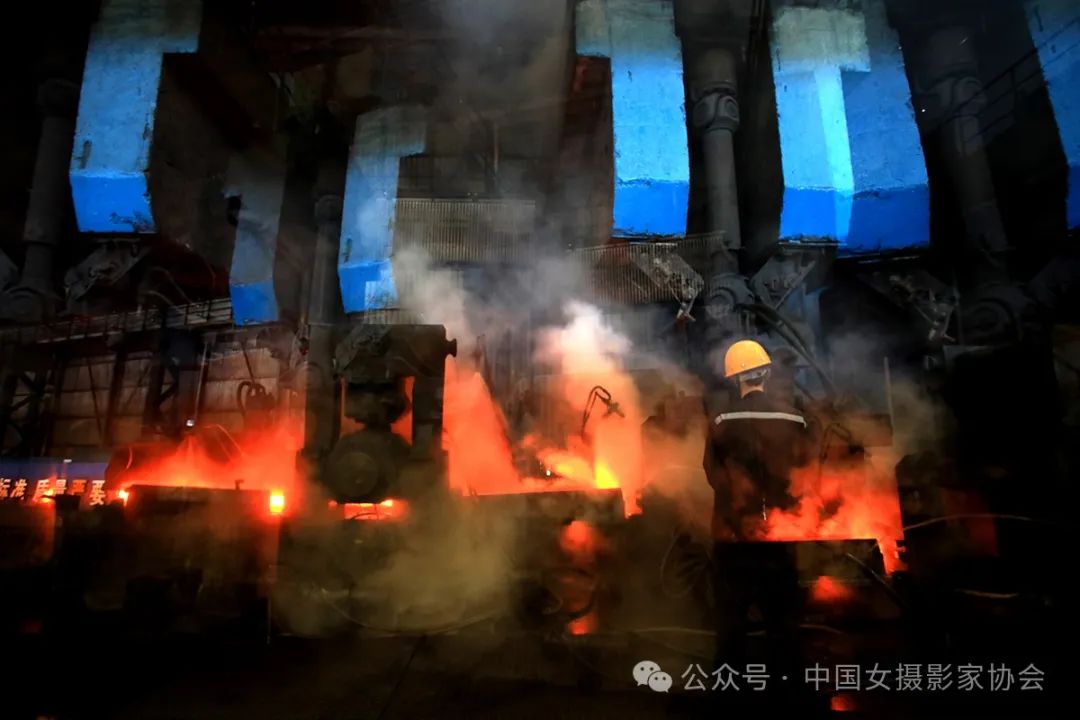 《爐火正旺》 趙欣 攝