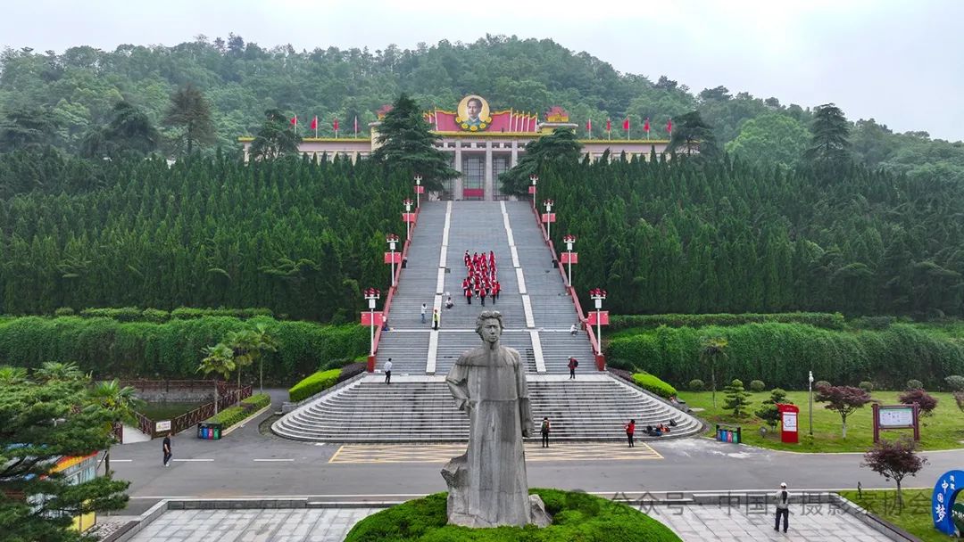 《“紅背心“走進安源》 馬玉俠 攝