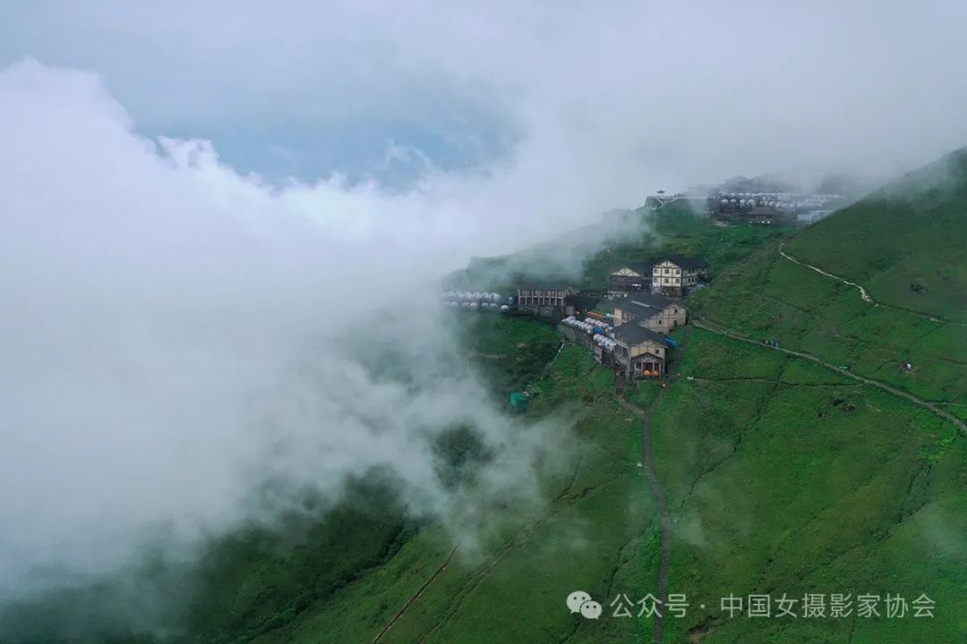 《武功山》 水慶華 攝