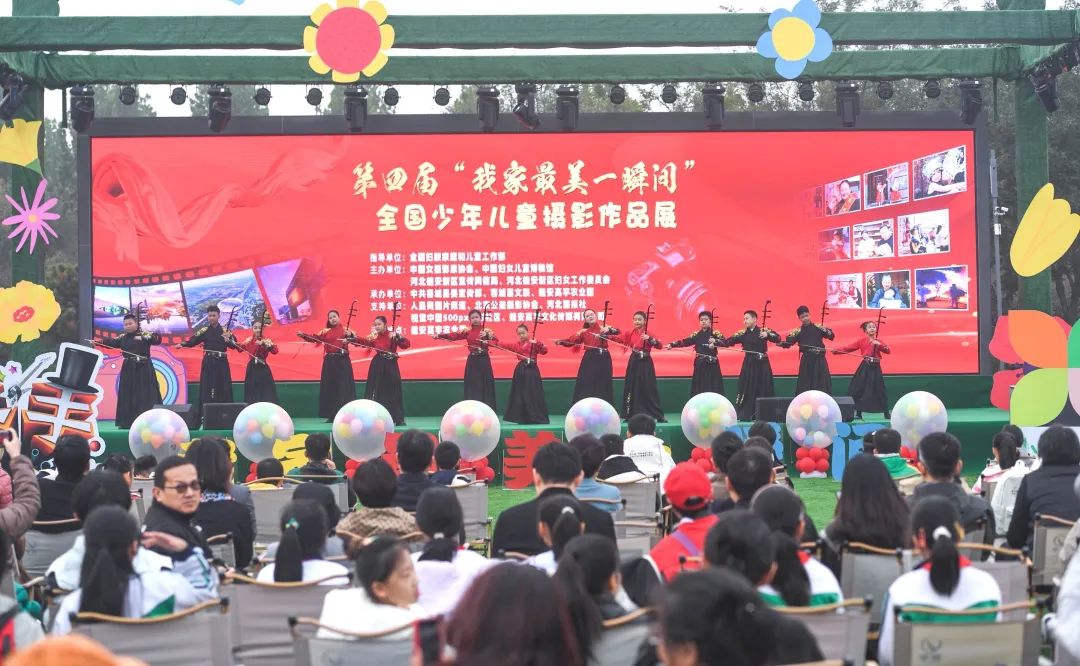 二胡演奏《賽馬》演奏: 雄安新區、容城縣蟬音樂工作室 李達 攝