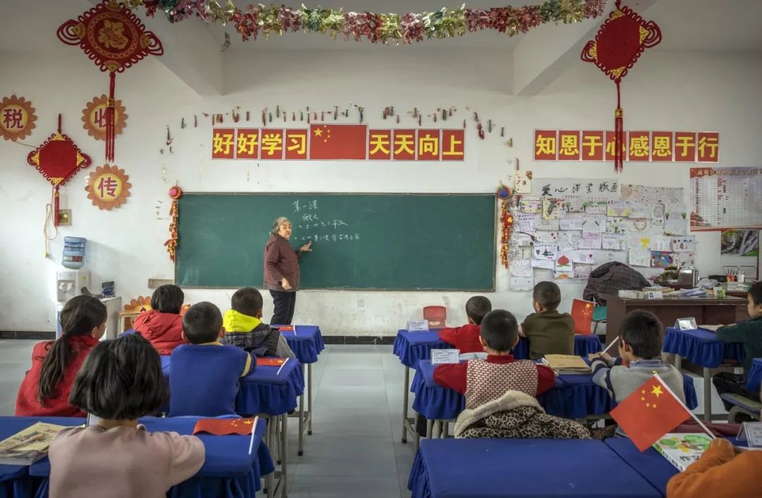 組圖《愛心小課堂承載大夢想》吳亞妮