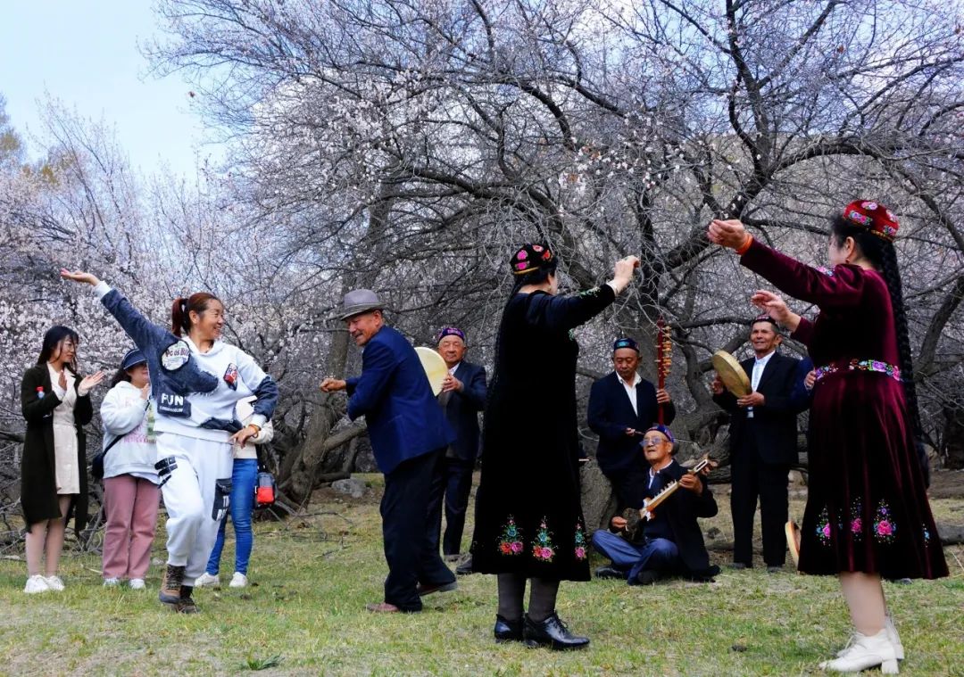 《唱起歌來跳起舞》王彩霞