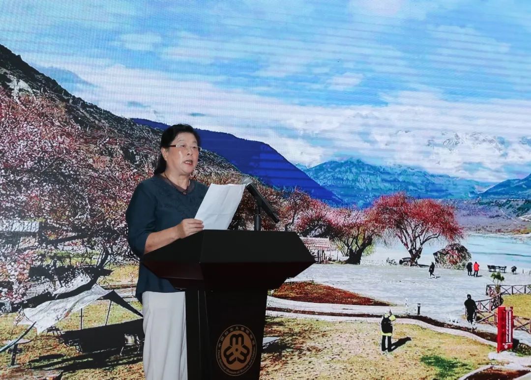 王建榮發言。李霞攝影