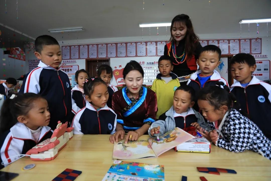 《達木村里的課堂》趙欣