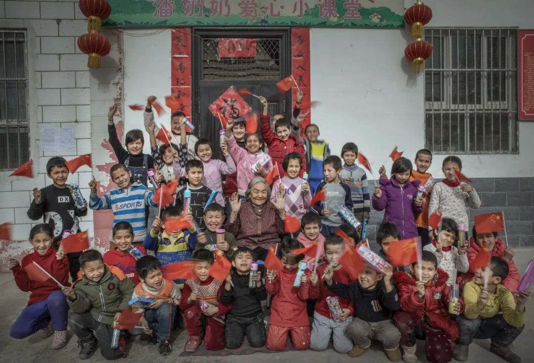 組圖《愛心小課堂承載大夢想》吳亞妮