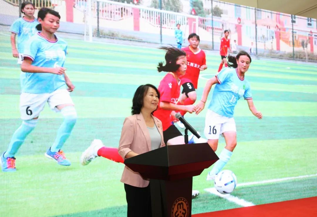 劉麗發言。張佳敏攝影