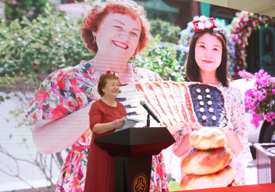 再屯娜·卡利穆瓦發言。張佳敏攝影