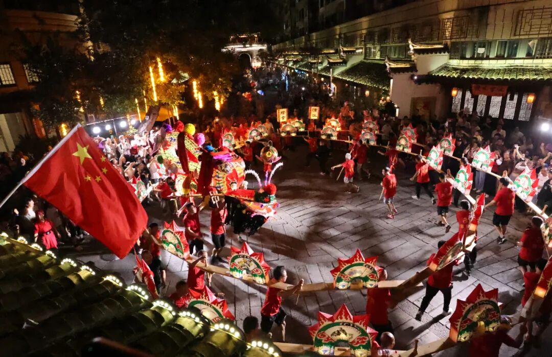 《盛世龍躍》李霞（山東） 攝